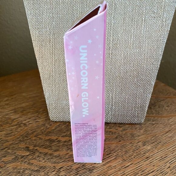 Unicorn Glow Hydrating Foundation Shade: Nutmeg. New in Box (NIB)! - Picture 8 of 9